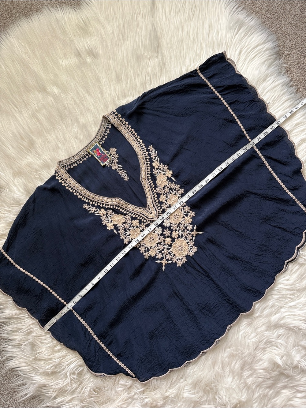 Johnny Was Embroidered Tunic/Blouse Oversized Navy Blue & cream Size M - Picture 6 of 10